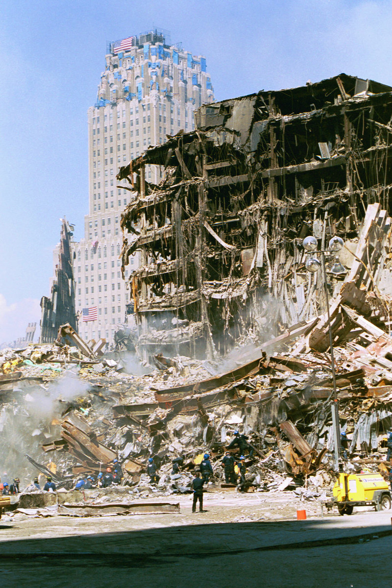 Figure 30. (??/??/01) WTC4 showing sliced boundary with vertical cut, demonstrating geometric precision inconsistent with debris impact